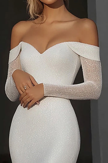 Robe de mariée en satin mat sirène ivoire à épaules dénudées